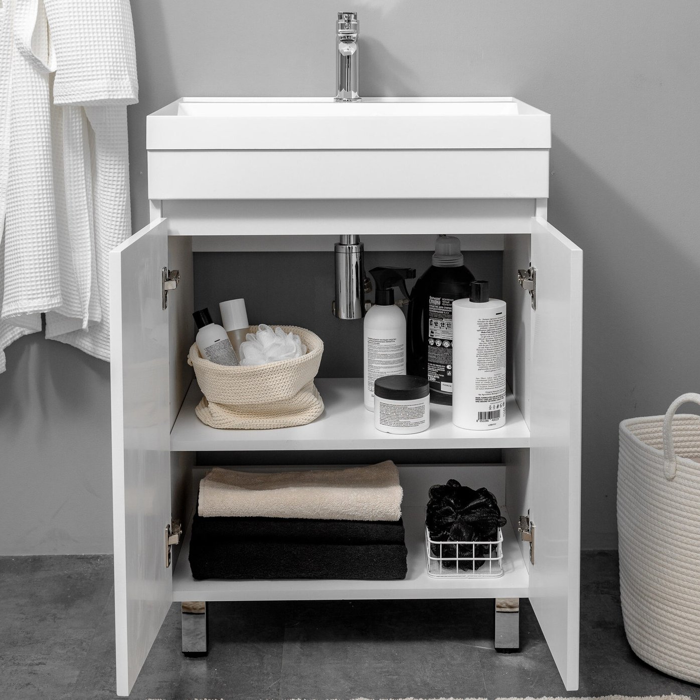 ЛИНГО 60 комплект, напольный с полосками на дверцах, фасад МДФ с фрезеровкой (под Астория), цвет Белый LI-T60-W2