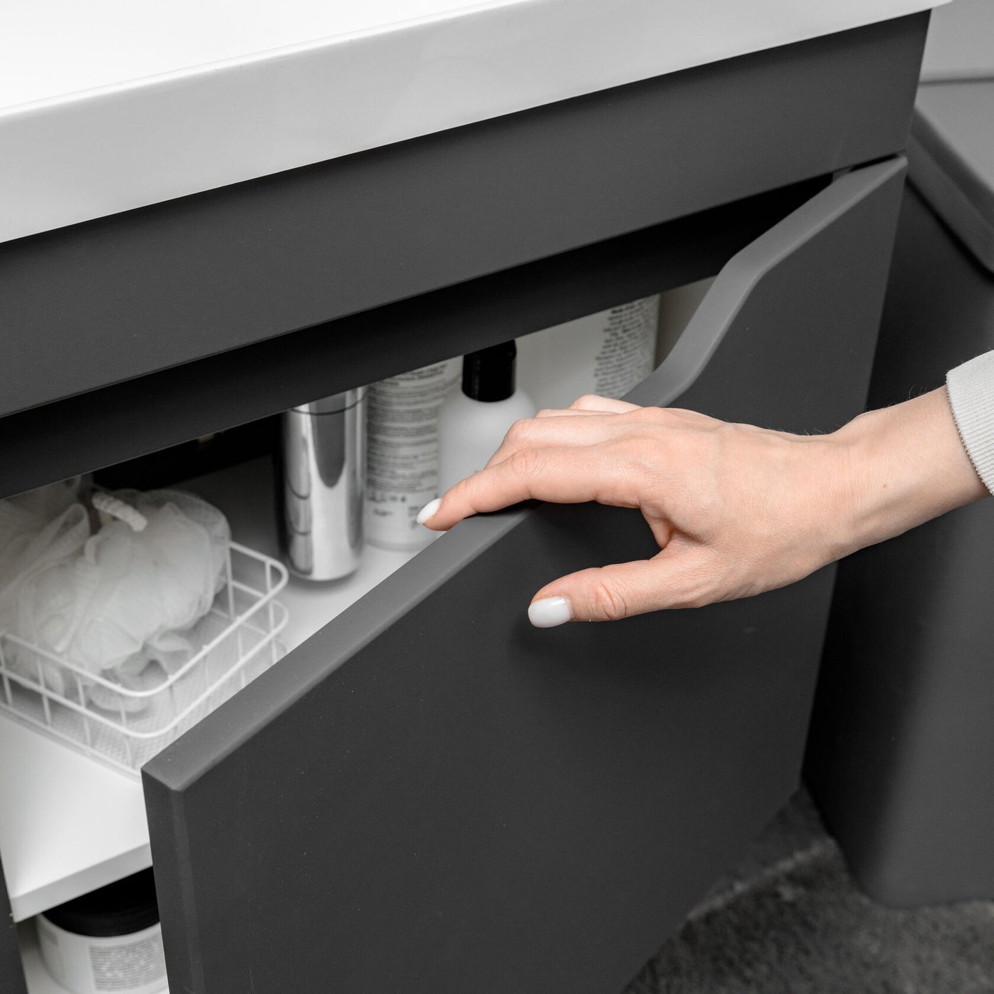 ФОРТУНА 50 Комплект мебели подвесной, дверь с вырезом (под Слим 50/Альтаис 35), цвет Графит FT-S-T50Gr