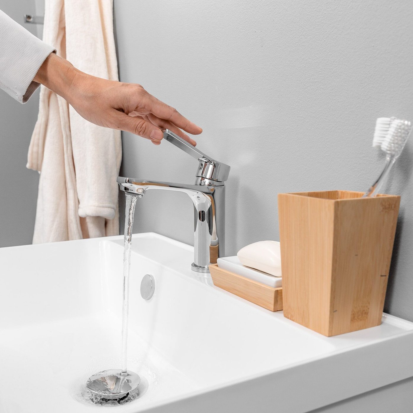 НЕМИ 60 комплект мебели подвесной c дверцами (тумба + умывальник Дакота 60), Белый