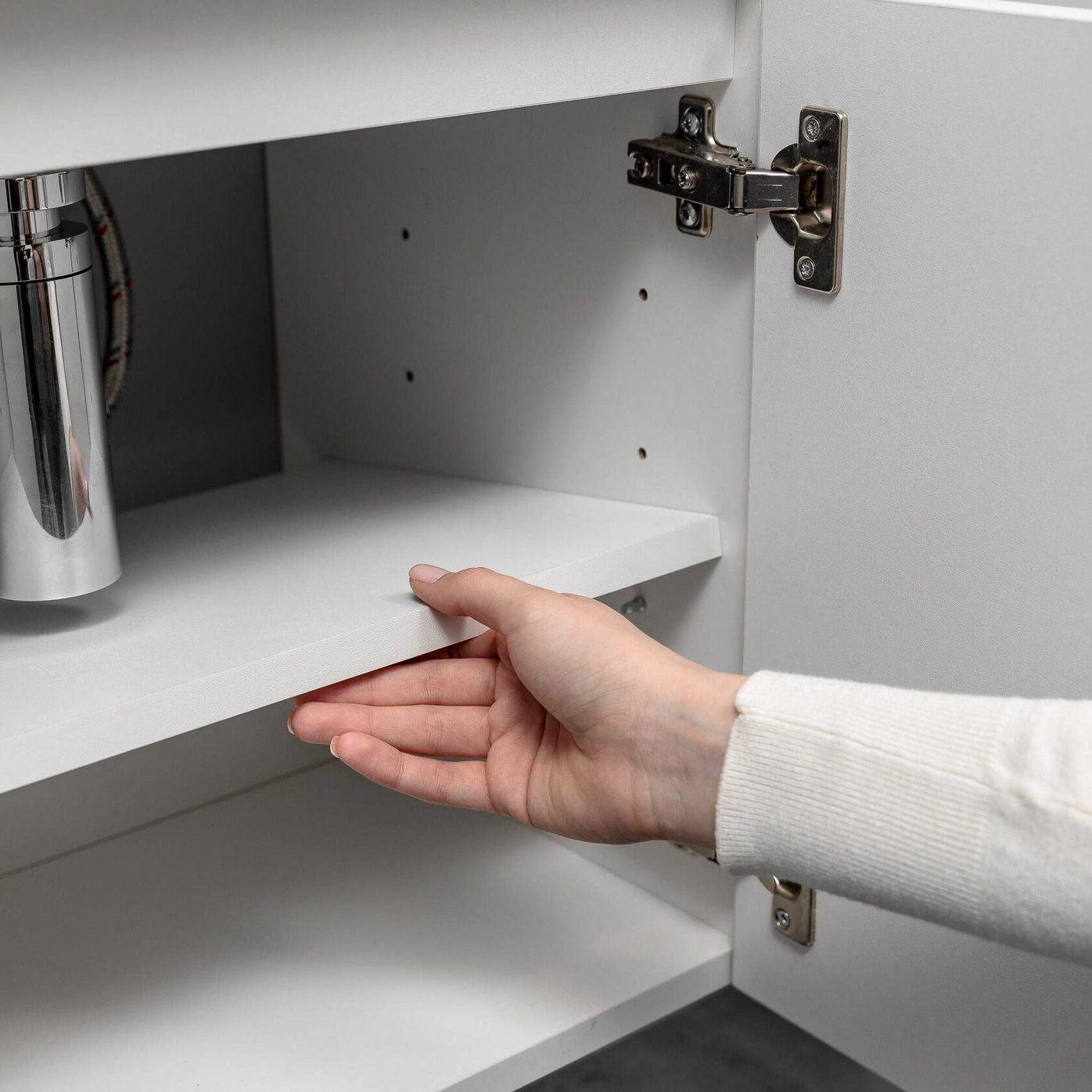 ИЗЕО 50 комплект мебели подвесной c дверцами (под Слим 50/Альтаис 35), цвет Белый IZ-S-T50W2