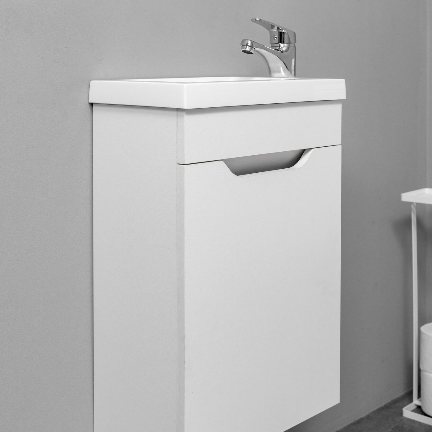 ИЗЕО 40 комплект мебели подвесной (тумба + раковина+смеситель+сифон), цвет белый IZ-T40W2-K/S/S