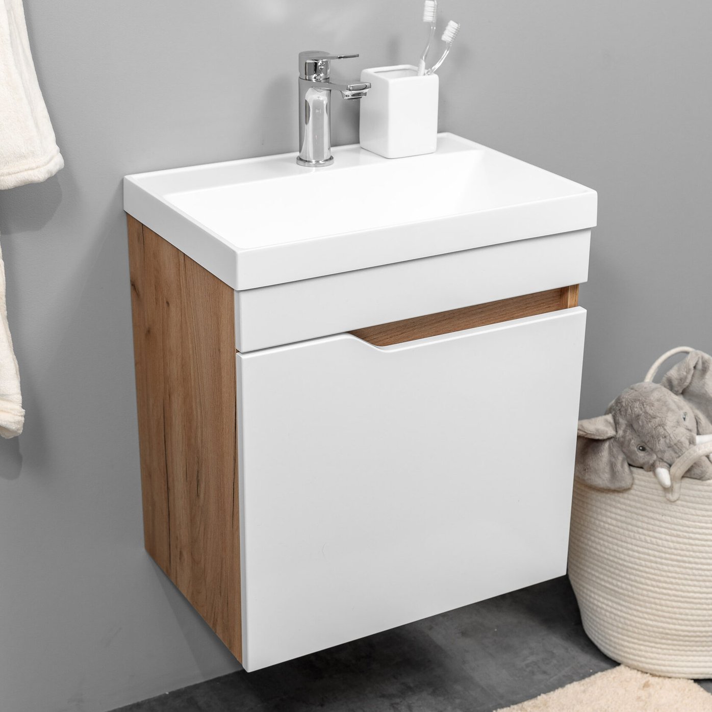 ФОРТУНА 50 Комплект мебели подвесной, дверь с вырезом (под Слим 50/Альтаис 35), цвет Белый+Крафт FT-S-T50W/PW