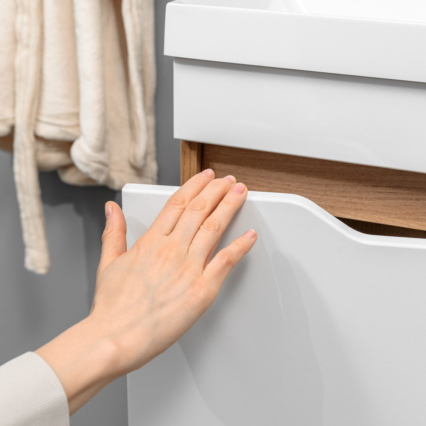 ФОРТУНА 50 Комплект мебели подвесной, дверь с вырезом (под Слим 50/Альтаис 35), цвет Белый+Крафт FT-S-T50W/PW