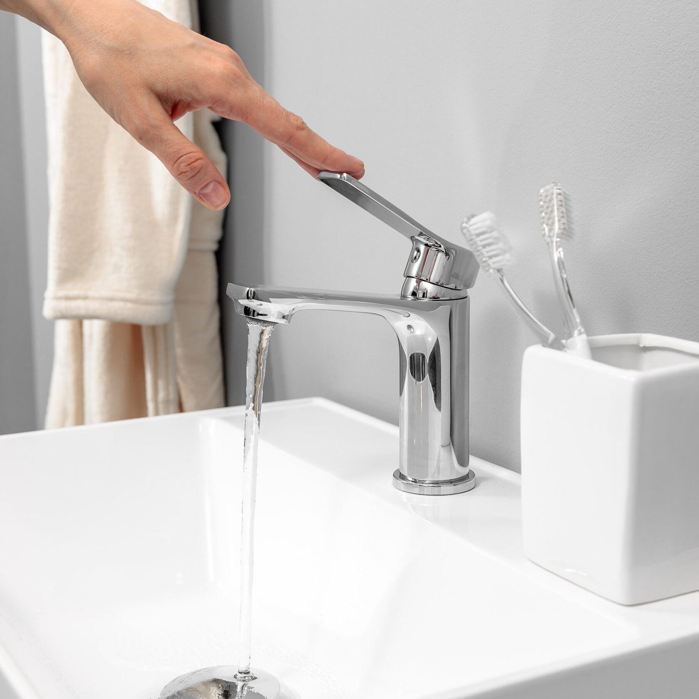 ФОРТУНА 50 Комплект мебели подвесной, дверь с вырезом (под Слим 50/Альтаис 35), цвет Белый+Крафт FT-S-T50W/PW