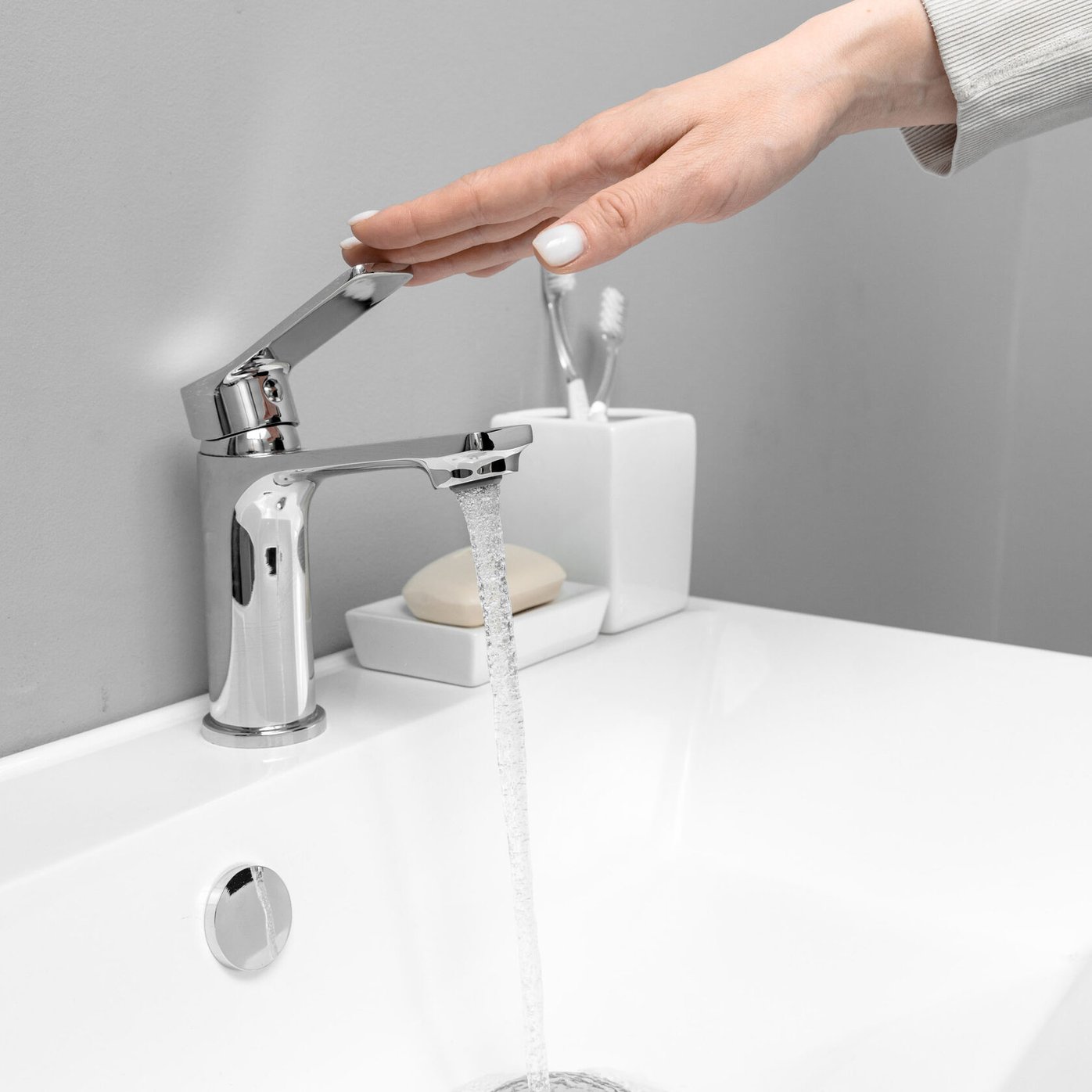 НЕМИ 60 комплект мебели подвесной c дверцами (тумба + умывальник Дакота 60) Графит NM-D-T60Gr