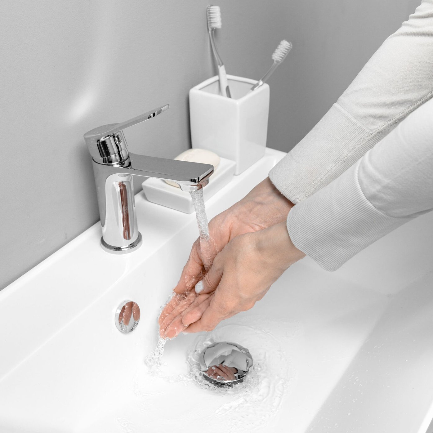 НЕМИ 60 комплект мебели подвесной c дверцами (тумба + умывальник Дакота 60) Графит NM-D-T60Gr