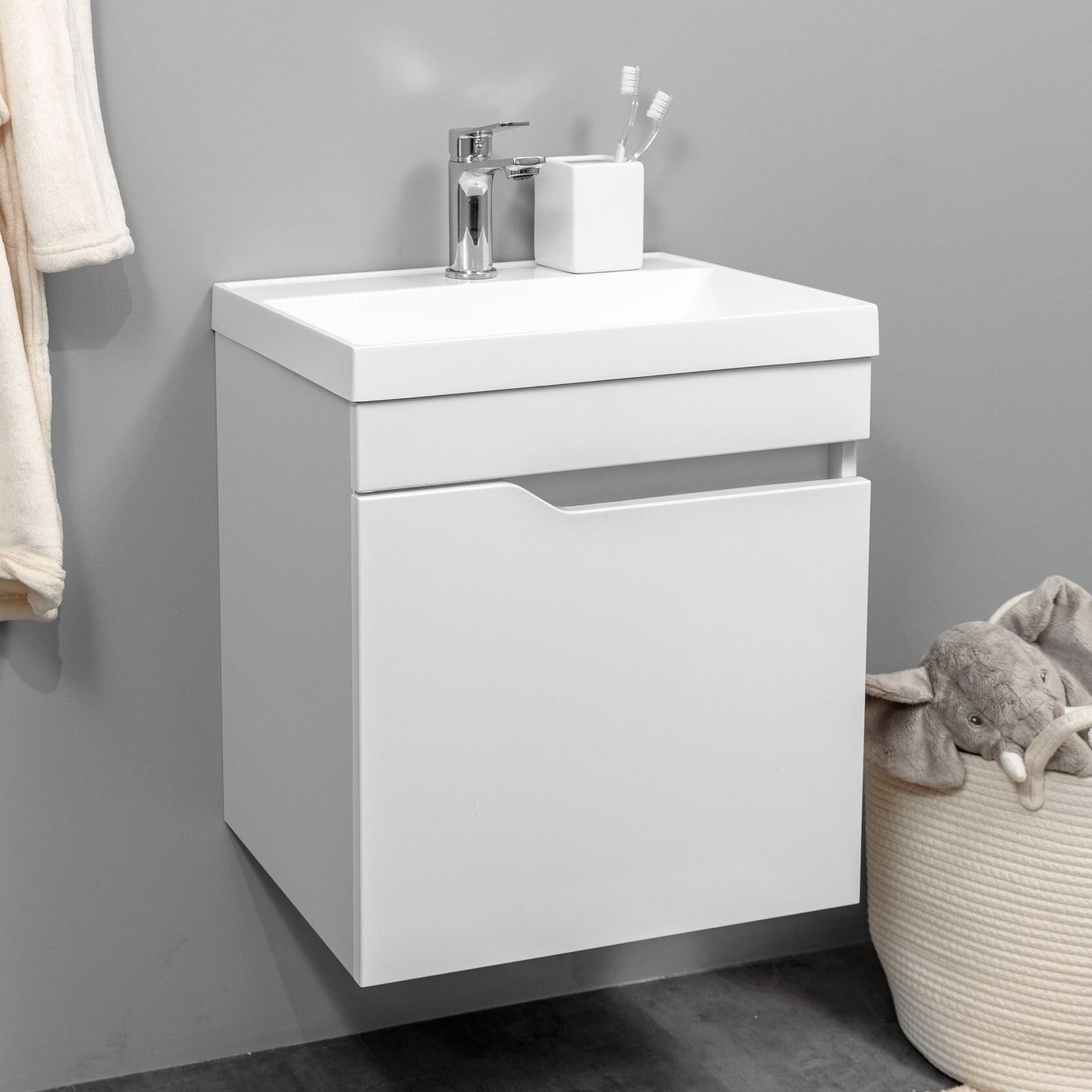 ФОРТУНА 50 Комплект мебели подвесной, дверь с вырезом (под Слим 50/Альтаис 35), цвет Белый FT-S-T50W