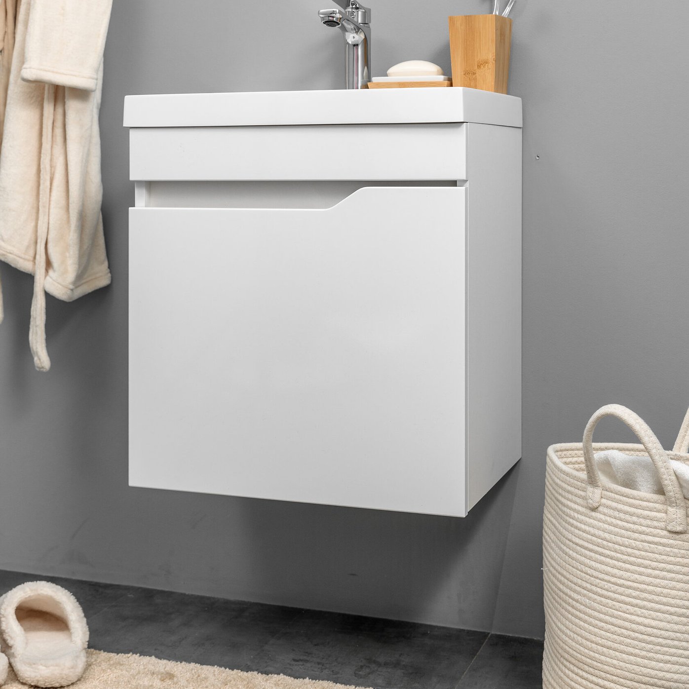 ФОРТУНА 50 Комплект мебели подвесной, дверь с вырезом (под Слим 50/Альтаис 35), цвет Белый FT-S-T50W